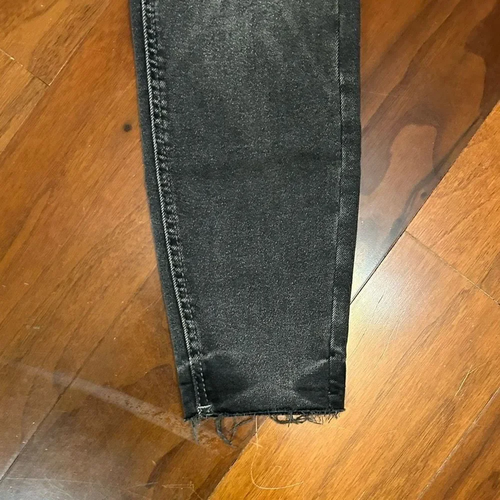 Old Navy Rockstar Super Skinny 360 Stretch Extra High Rise black jeans size 4 Pe